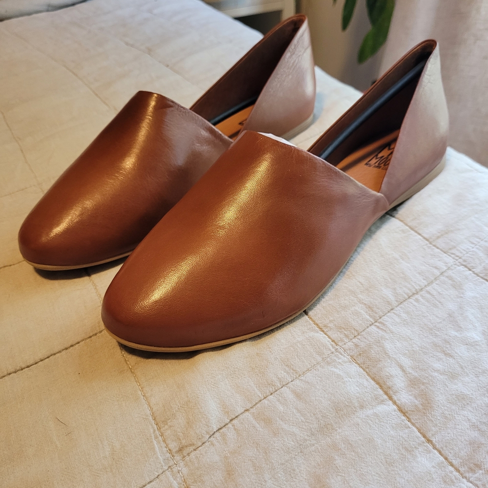 Miz Mooz Tan Women's Flats